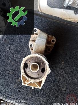 Renault R21 Motor Braketi çıkma parça