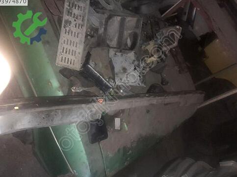 Renault R 9 Arka Dingil çıkma parça