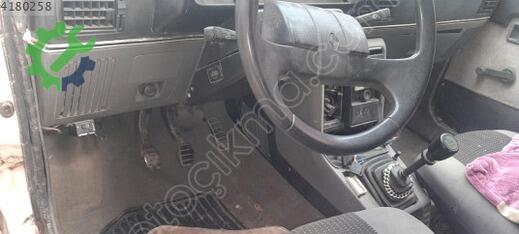 Renault R 9 Torpido çıkma parça