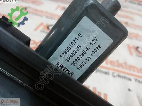 Renault Clio 827008880R çıkma parça