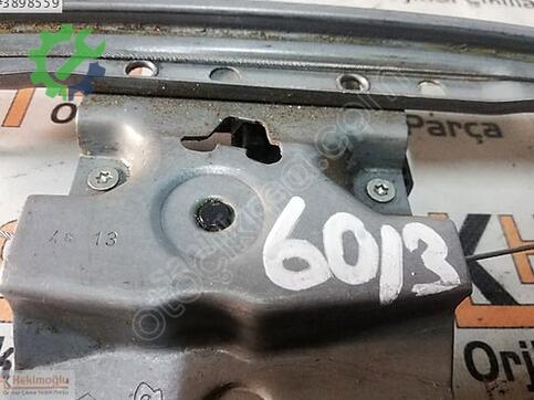 Renault Clio 827008880R çıkma parça