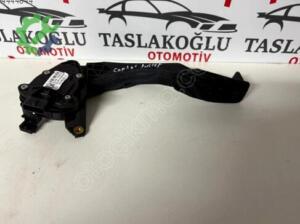 Renault Captur 2011-2015 Çıkma Pedal 18010512R