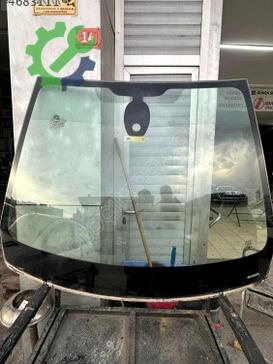 Renault Captur Ön Cam çıkma parça