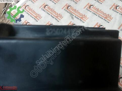 Renault Clio 825024490R çıkma parça