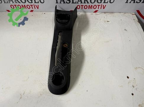 Renault Clio Orta Konsol çıkma parça