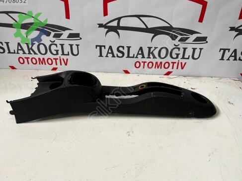 Renault Clio Orta Konsol çıkma parça