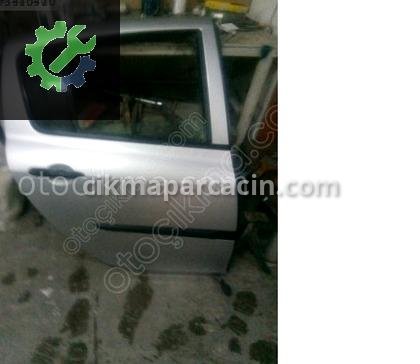 Renault Clio Sağ Arka Kapı çıkma parça