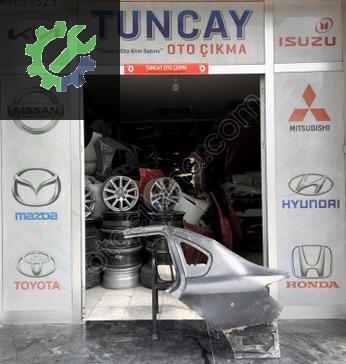 Renault Clio Çamurluk çıkma parça