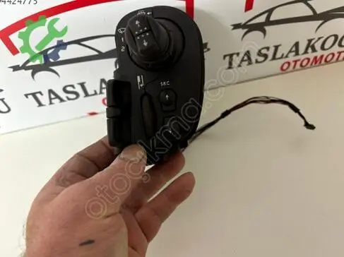 Renault Clio Silecek Kolu çıkma parça