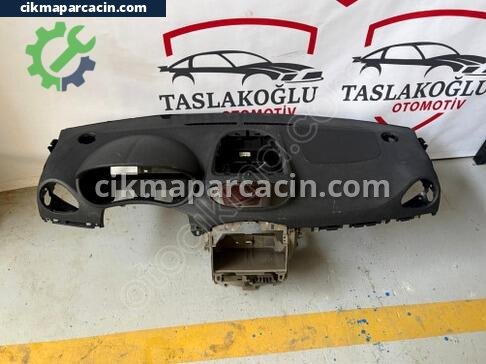 Renault Clio Torpido çıkma parça