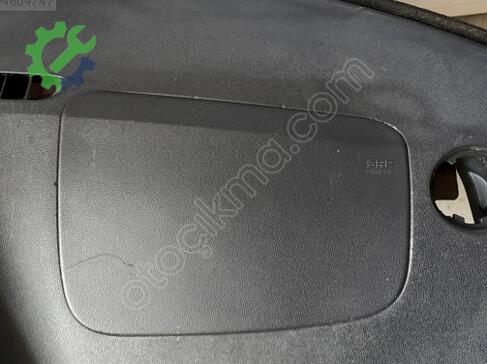 Renault Clio Torpido çıkma parça