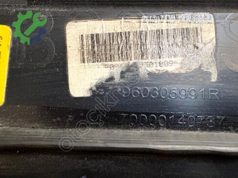 Renault Clio Spoiler 960305991R çıkma parça