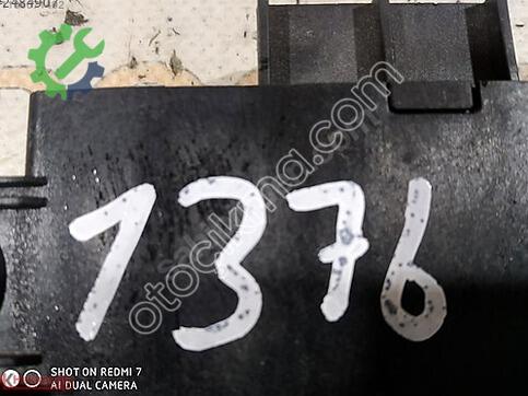 Renault Clio 25990411 çıkma parça