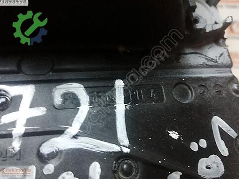 Renault Clio 805024563R çıkma parça