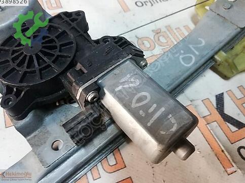 Renault Clio 807205569R çıkma parça