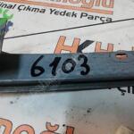 RENAULT CLİO 4 SAĞ ÖN CAM KRİKOSU 807205569R