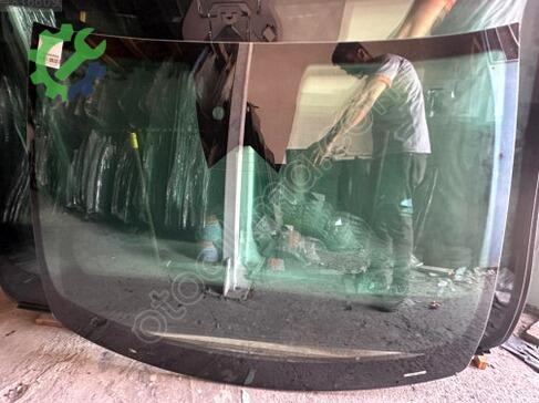 Renault Clio Ön Cam çıkma parça