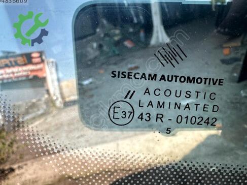 Renault Clio Ön Cam çıkma parça