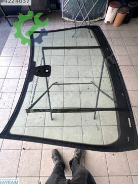 Renault Clio Ön Cam çıkma parça