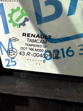 Renault Clio Sağ Ön Kelebek Camı çıkma parça