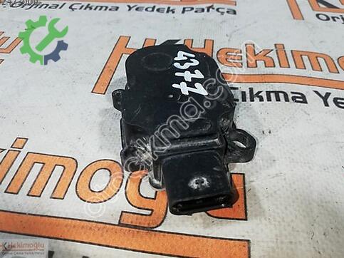 Renault Clio 6466R300 çıkma parça