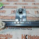 RENAULT CLİO SAĞ ARKA KAPI CAM MEKANİZMA 827003722R