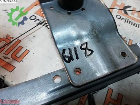 Renault Clio 827003722R çıkma parça