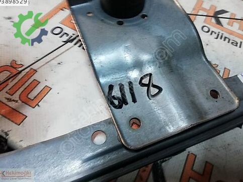 Renault Clio 827003722R çıkma parça