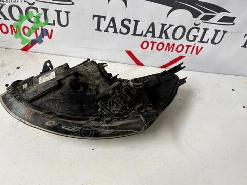 Renault Clio Far 260102796R çıkma parça
