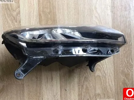 Renault Clio Sağ Ön Far çıkma parça