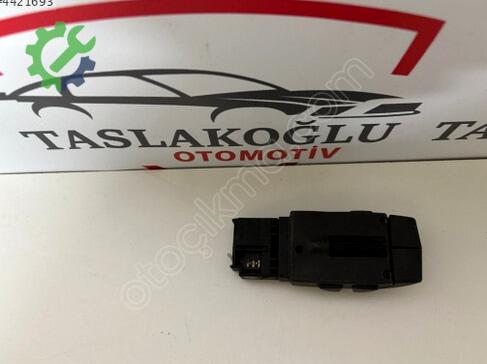 Renault Clio Teyp çıkma parça