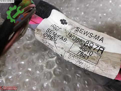 Renault Fluence 403882897R çıkma parça