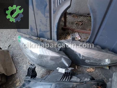 Renault Fluence Sol Ön Far çıkma parça