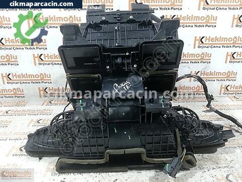Renault Fluence Kalorifer çıkma parça