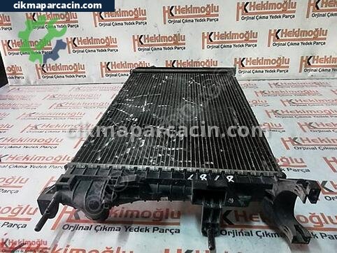 Renault Fluence Su Radyatörü çıkma parça