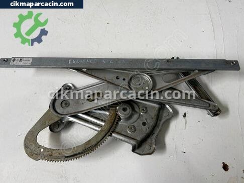 Renault Fluence Sol Ön Kapı çıkma parça