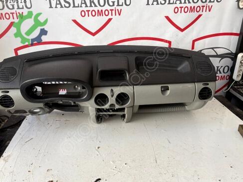 Renault Kangoo Torpido çıkma parça