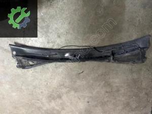 Renault Kangoo Ön cam ızgarası Çıkma Orijinal