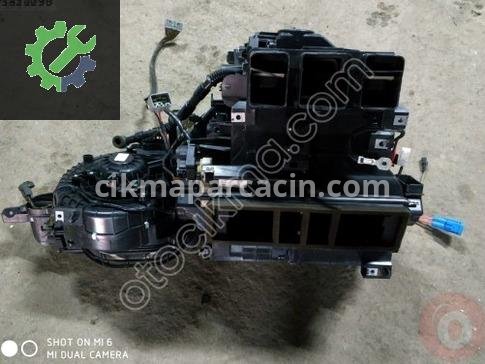 Renault Latitude Klima Kutusu çıkma parça