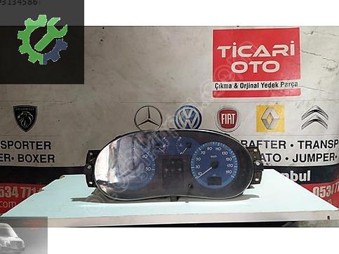 Renault Master 2 kilometre ğösterğe paneli