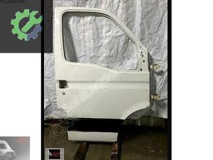 Renault Master 2 sağ ön kapı boş