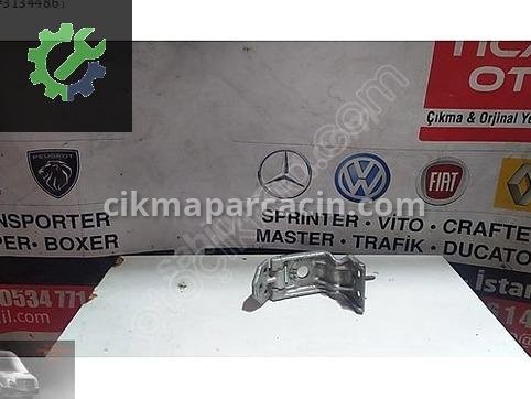 Renault Master Bagaj Menteşesi çıkma parça