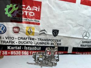 Renault Master 3 Sağ Ön Kapı Çıkma Orjinal Merkezi Kilit