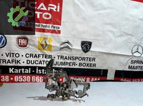 Renault Master 3 Sağ Ön Kapı Çıkma Orjinal Merkezi Kilit