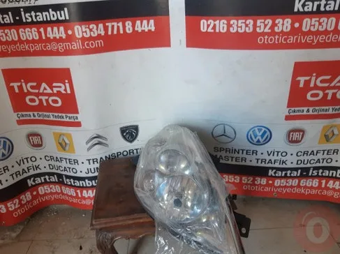 Renault Master Sol Ön Far çıkma parça
