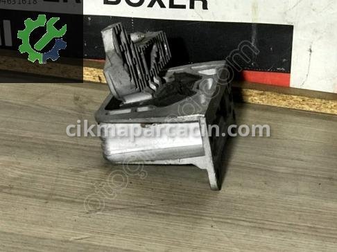 Renault Master Motor Takozu & Kulağı çıkma parça