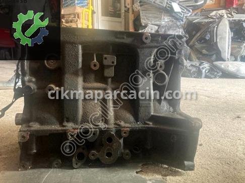 Renault Master Blok 8200102320 çıkma parça