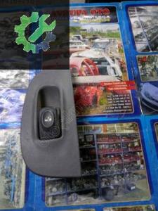 Renault Megane 1 sağ ön cam açma düğmesi ve plastik yeri