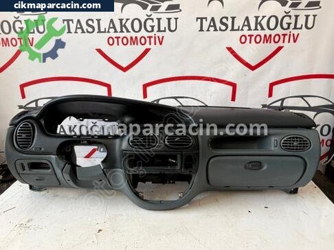 Renault Megane Torpido çıkma parça