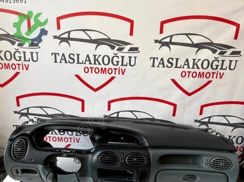 Renault Megane Torpido çıkma parça
